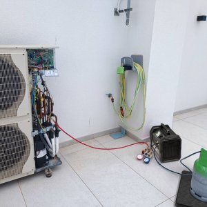 Servis chladiaceho okruhu – vákuovanie, plnenie a kontrola